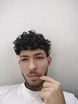 LyliaWood online show from December 18, 2:17 am