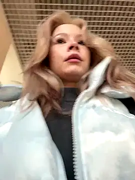 Snapshot of Eliiizaaa chatting on October 31, 10:16 am Eliiizaaa online show from October 31, 10:16 am