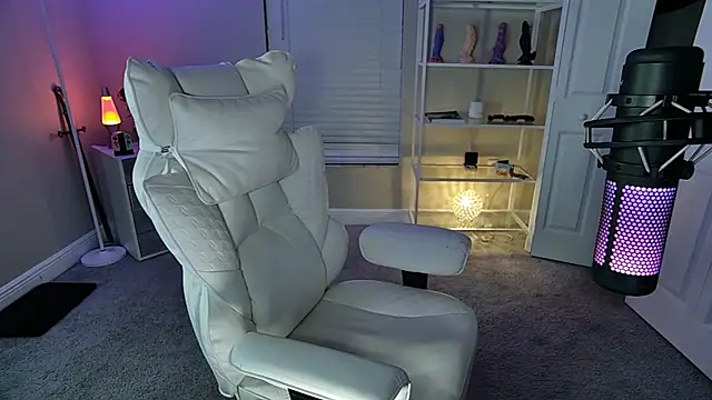 AngieFae  online show from May 11, 2:06 am