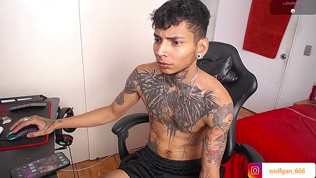 Snapshot of nathan_aress6666 chatting on April 11, 7:40 pm nathan aress6666 online show from April 11, 7:40 pm