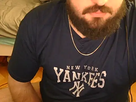 Snapshot of moneyman_11 chatting on April 24, 2:41 pm moneyman 11 online show from April 24, 2:41 pm