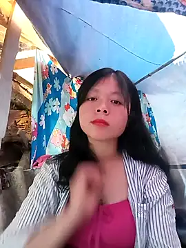 lisa-bae00 online show from November 25, 3:17 am