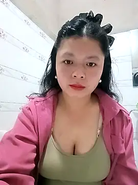 lisa-bae00 online show from February 9, 11:42 pm