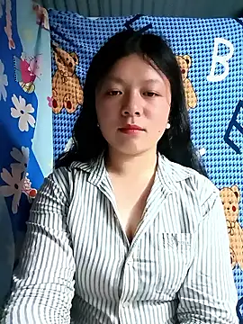 lisa-bae00 online show from April 25, 1:41 pm