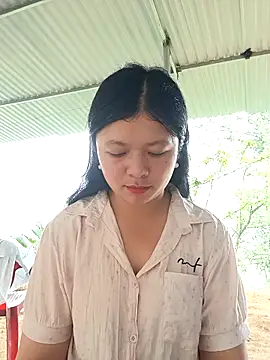 lisa-bae00 online show from May 7, 4:29 am