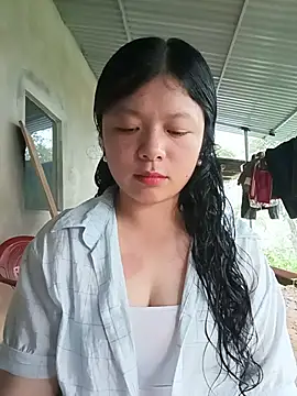 lisa-bae00 online show from May 16, 10:36 am
