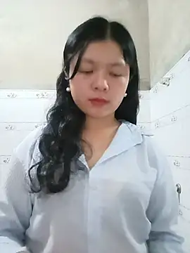 lisa-bae00 online show from May 17, 12:23 pm