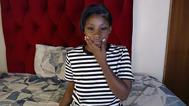 Snapshot of Sex-Great chatting on November 10, 7:24 pm Sex-Great online show from November 10, 7:24 pm