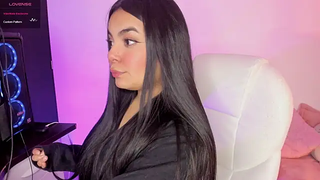 summersunset online show from December 23, 3:48 am