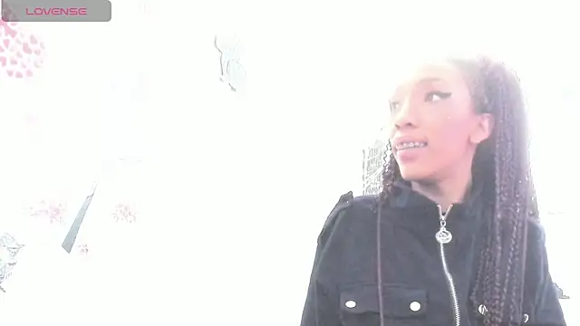 YAILIN 04 online show from May 3, 1:17 pm