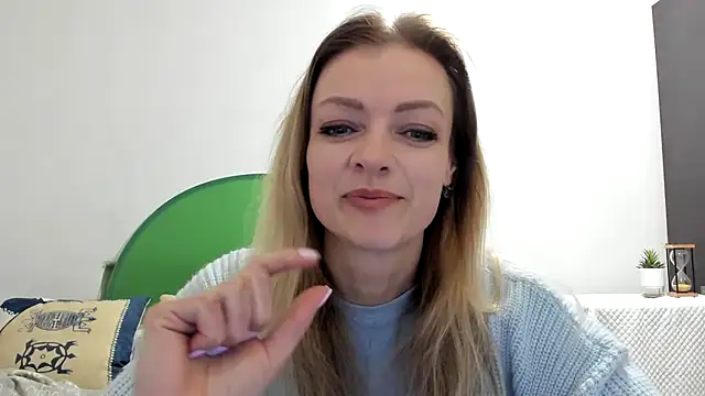 Snapshot of Salionne chatting on March 21, 7:06 pm Salionne online show from March 21, 7:06 pm