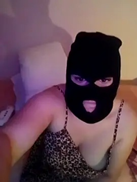 Snapshot of portuguesacasada chatting on November 23, 3:23 pm portuguesacasada online show from November 23, 3:23 pm