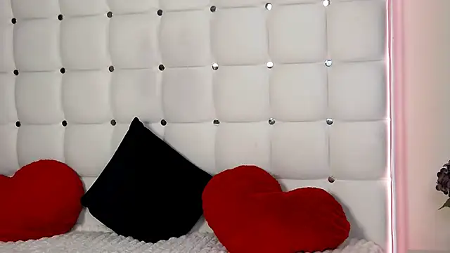 Snapshot of AlsouKass chatting on January 13, 6:18 am AlsouKass online show from January 13, 6:18 am