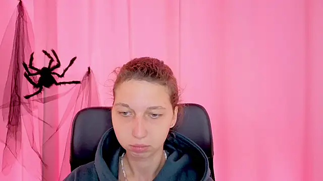 CuteEllii online show from November 12, 10:48 am