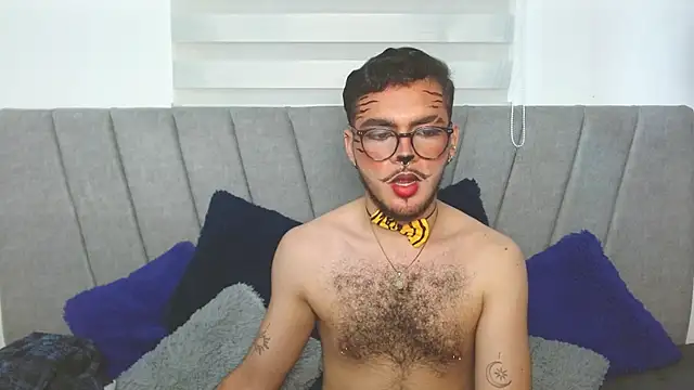 Zac Golden online show from October 27, 2:15 am