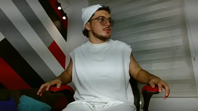 Zac Golden online show from March 29, 1:44 pm