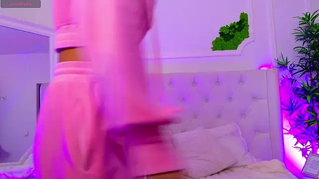 ElisaCharm online show from May 6, 3:35 am