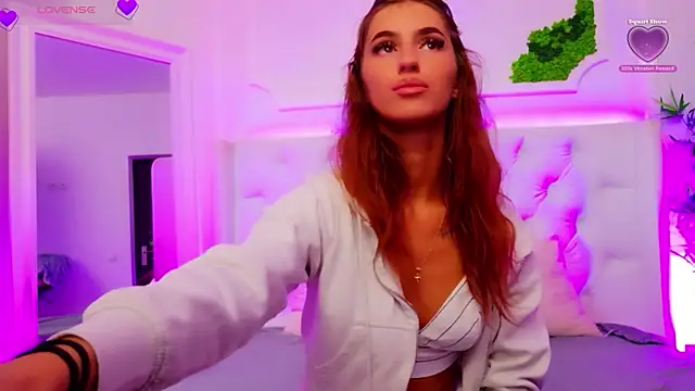 ElisaCharm online show from May 15, 3:46 am