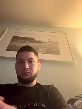 Snapshot of Pablo_benzoo chatting on October 20, 1:11 pm Pablo benzoo online show from October 20, 1:11 pm