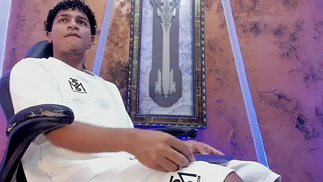 Snapshot of Iaan_Dalton_ chatting on November 1, 11:56 am Iaan Dalton online show from November 1, 11:56 am