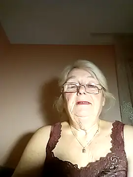 AmyLove353 online show from October 29, 10:33 pm