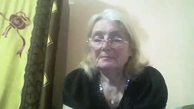 AmyLove353 online show from March 12, 9:32 pm