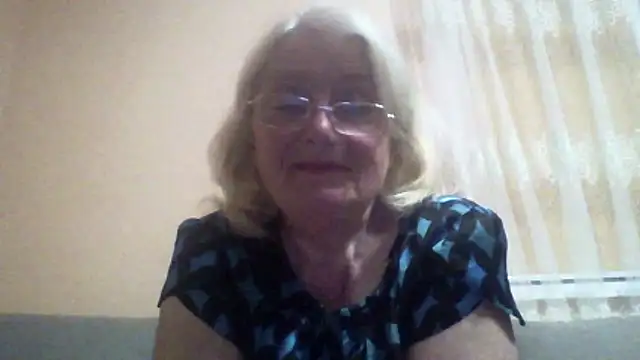 AmyLove353 online show from May 7, 9:31 pm