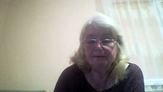 AmyLove353 online show from May 14, 2:40 am