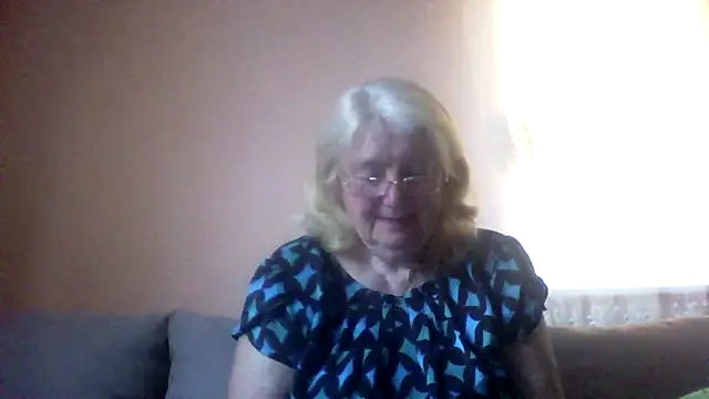 AmyLove353 online show from May 16, 3:47 am