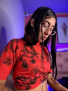 Violeet-Smith online show from October 23, 1:32 pm