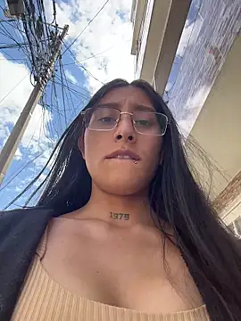 Violeet-Smith online show from February 18, 7:32 pm