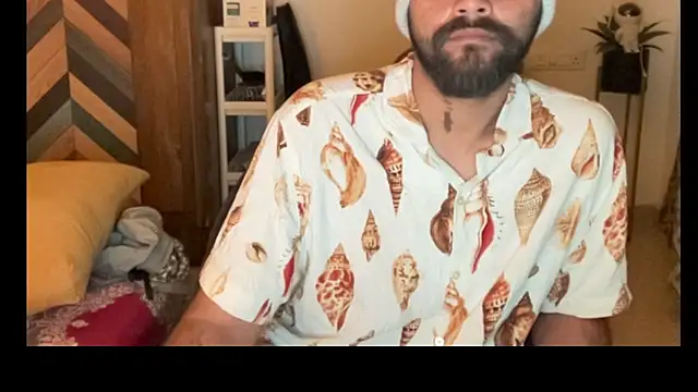 Snapshot of MakeMeAwareAah chatting on January 8, 5:59 pm MakeMeAwareAah online show from January 8, 5:59 pm