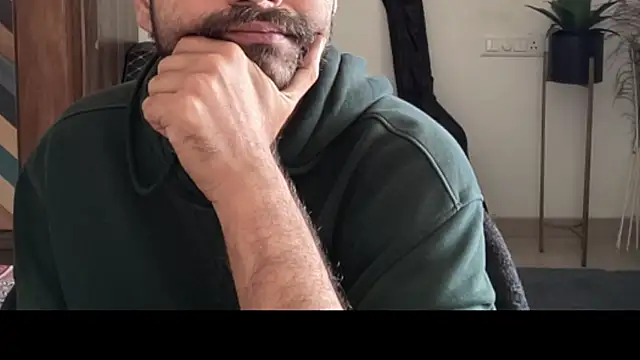 Snapshot of MakeMeAwareAah chatting on January 12, 5:12 am MakeMeAwareAah online show from January 12, 5:12 am