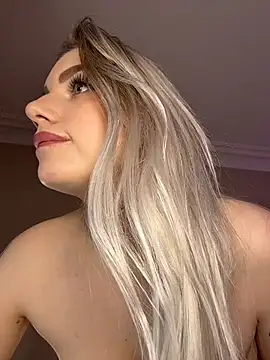 HugeBoobsAlice online show from May 14, 5:03 am