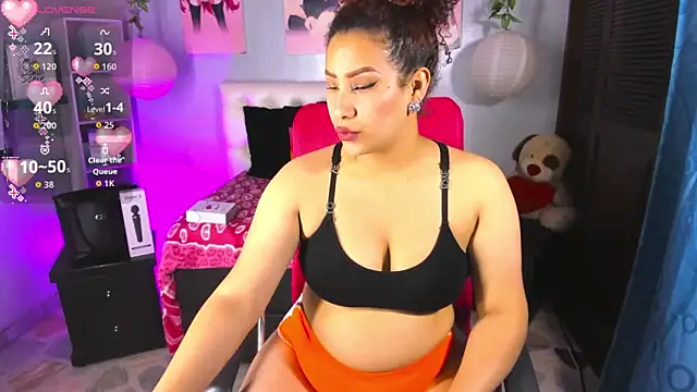 ROZZE MILA online show from March 13, 1:18 pm