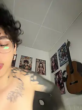 Abby Evanns1 online show from May 13, 1:30 pm