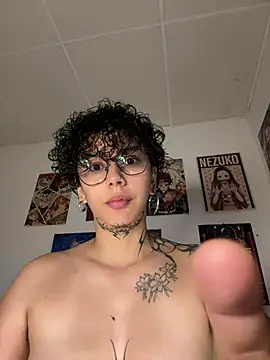 Abby Evanns1 online show from May 17, 2:13 pm