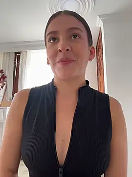 Talia Bonet online show from June 26, 4:00 pm