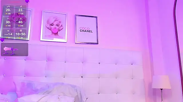 Snapshot of JoissMolli chatting on October 25, 4:09 am JoissMolli online show from October 25, 4:09 am