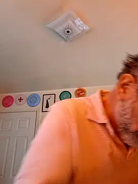 Snapshot of pena633 chatting on May 21, 1:40 pm pena633 online show from May 21, 1:40 pm