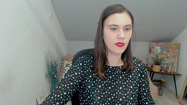 IzzyMonro online show from October 23, 4:17 pm