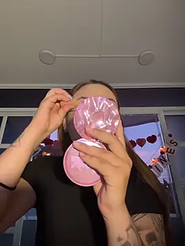 Snapshot of Beella1_ chatting on February 13, 12:01 pm Beella1 online show from February 13, 12:01 pm