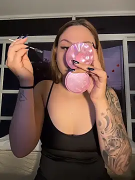 Snapshot of Beella1_ chatting on February 22, 11:42 am Beella1 online show from February 22, 11:42 am