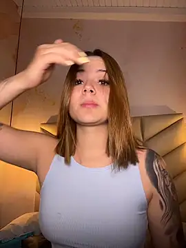 Snapshot of Beella1_ chatting on March 28, 11:54 am Beella1 online show from March 28, 11:54 am