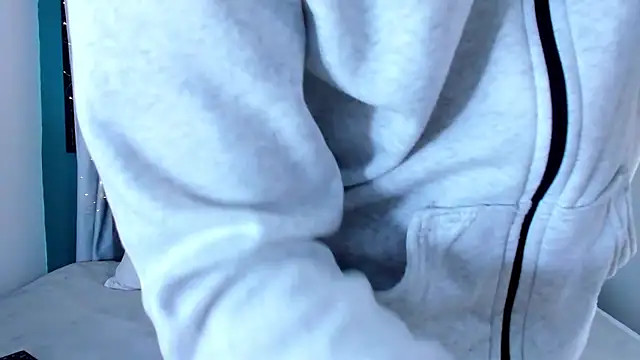 Nicolas Torres  online show from December 18, 7:03 am