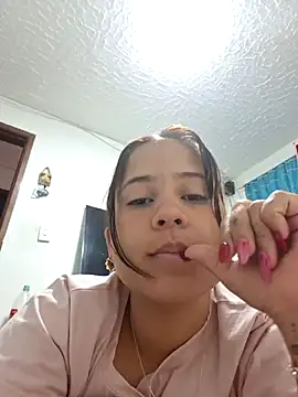 Snapshot of TamySweet69 chatting on October 29, 2:52 pm TamySweet69 online show from October 29, 2:52 pm