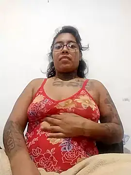Snapshot of Chicattoo69 chatting on October 25, 4:09 am Chicattoo69 online show from October 25, 4:09 am