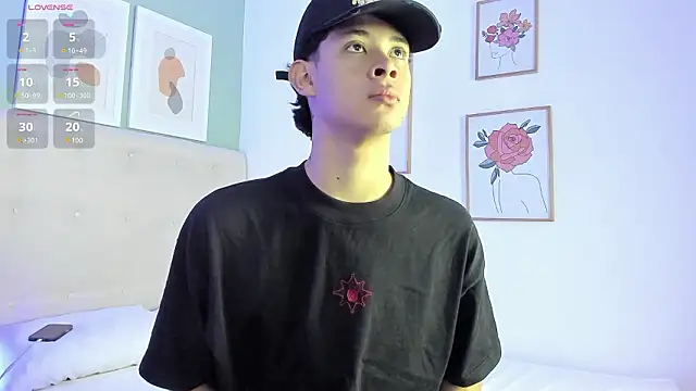 ApoloRicci online show from February 3, 7:30 pm