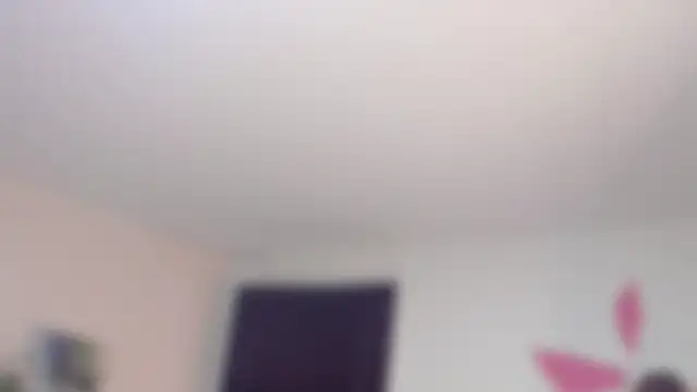 Snapshot of YariRose chatting on May 9, 2:44 pm YariRose online show from May 9, 2:44 pm