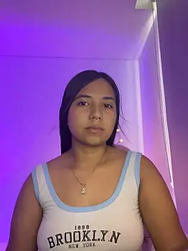 aly nicols online show from October 25, 8:47 pm